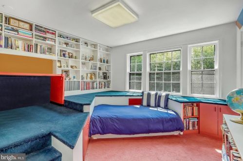 2852 Albemarle St, Washington DC 20008-2134 exterior