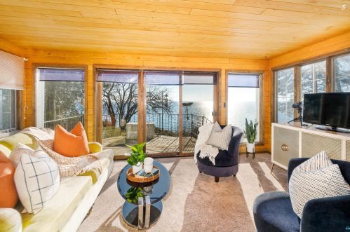 5708 London Rd, Duluth MN 55804-2517 exterior