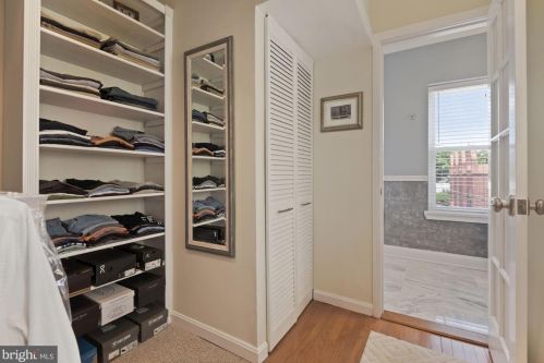 212 E St, Washington DC  20002-4923 exterior