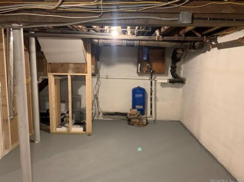 360 Pearl Rd, Torrington CT 06790-3104 exterior