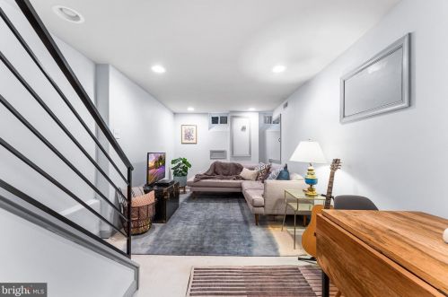 2238 Gerritt St, Philadelphia PA 19147-5821 exterior