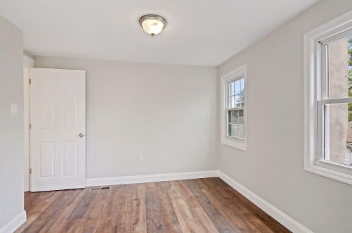 170 Memorial Pkwy, Atlantic Highlands NJ  07716-1655 exterior