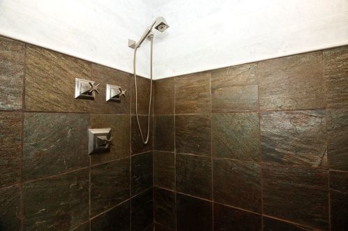 2662 Palmer St, Milwaukee WI 53212-2427 exterior