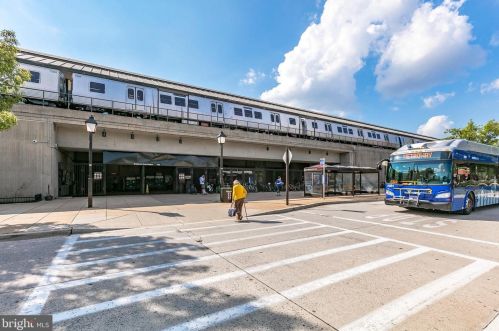 1801 Commonwealth Ave, Alexandria VA 22301-1403 exterior