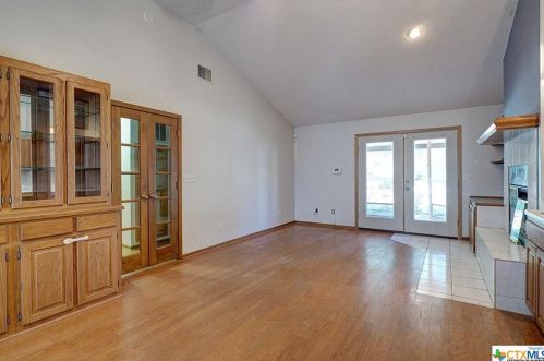 1740 Knl Schwope Rd, Spring Branch TX 78070-6213 exterior