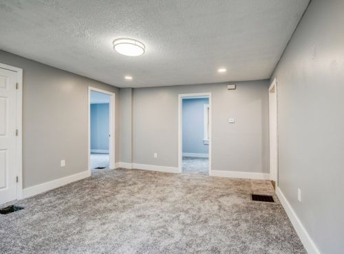 56 James St, Springfield MA 01105-1416 exterior