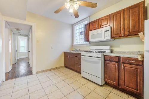 701 87 Pl, Chicago IL 60617-2702 exterior