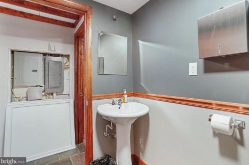 732 11 St, Washington DC 20010-2405 exterior