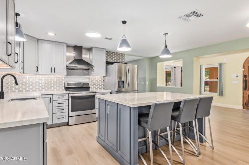 16402 40 Pl, Phoenix AZ 85050-8973 exterior