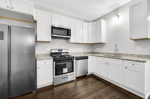 3750 Cermak Rd, Chicago IL  60623-3013 exterior