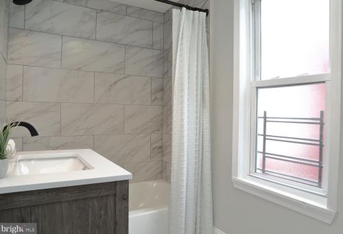 628 Poplar St, Lancaster PA  17603-5505 exterior