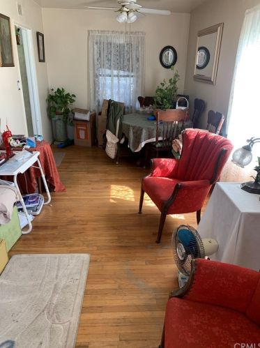 1801 Oak Ave, Fullerton CA 92833-3728 exterior