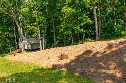 3175 Sarah Lou Dr, Lithonia GA 30078-5748 exterior