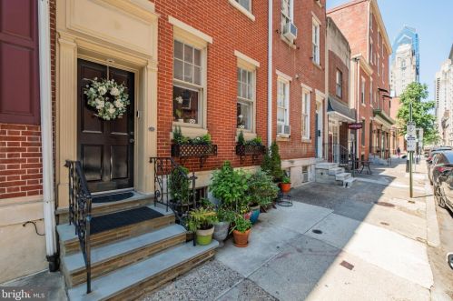 310 16th St, Philadelphia PA  19102-4907 exterior