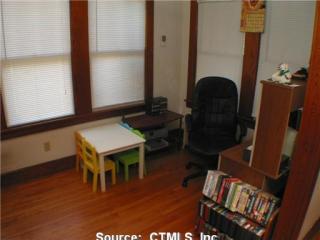 46 Maple Ave, Uncasville CT  06382-2313 exterior