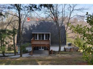132 Beacon Hill Dr, Moon Twp PA  15108-2308 exterior