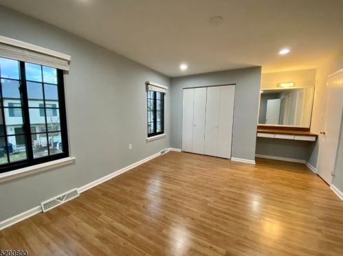 21 Duck Hawk Ct, Hackettstown NJ  07840-3306 exterior