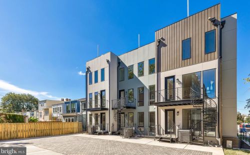 4129 8th St, Washington DC 20011-7945 exterior