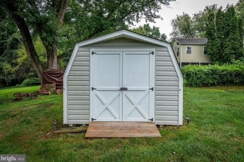 1801 Abelia Rd, Fallston MD 21047-1750 exterior