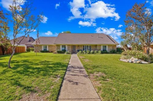 10137 Fieldfare Ct, Dallas TX 75229-6220 exterior