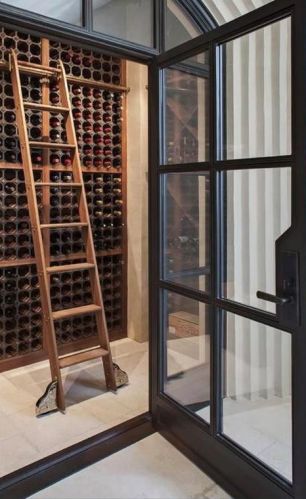 3364 Knollwood Dr, Atlanta GA 30305-1022 exterior