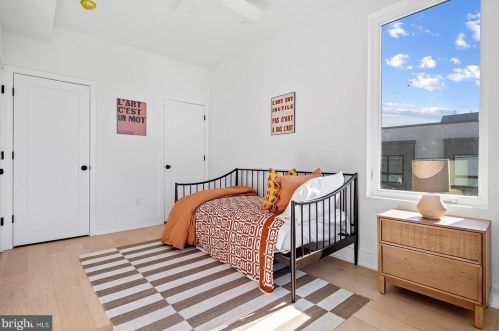 1609 2nd St, Philadelphia PA 19133 exterior