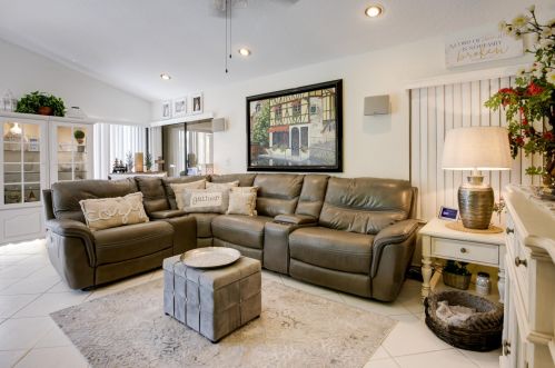 2414 30 Rd, Boca Raton FL 33431-6370 exterior