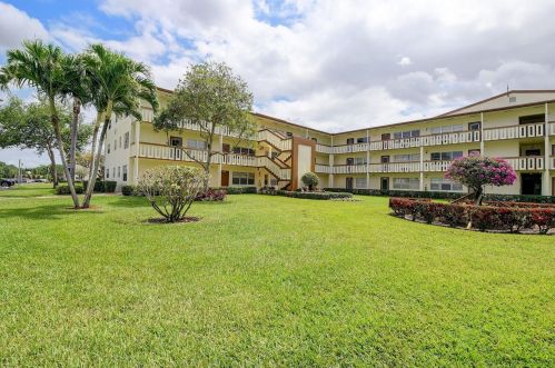 197 Mansfield, Boca Raton FL  33434-4930 exterior