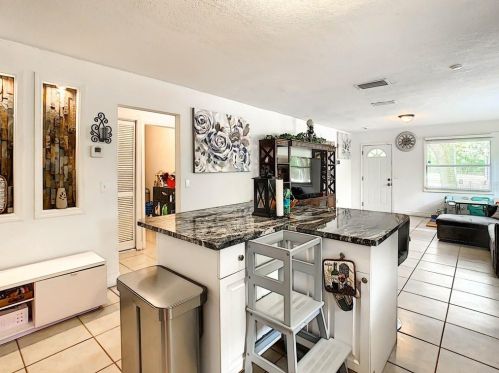 8302 22 St, Tampa FL 33604-2104 exterior