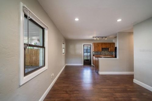 4711 Bay View Ave, Tampa FL 33611-1127 exterior