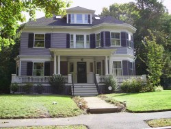 234 Park St, Newton, MA 02458-2313