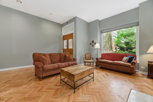 541 Arlington Pl, Chicago IL 60614-5916 exterior