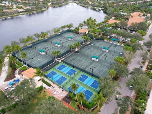 5934 Bermuda Ln, Naples FL 34119-9509 exterior