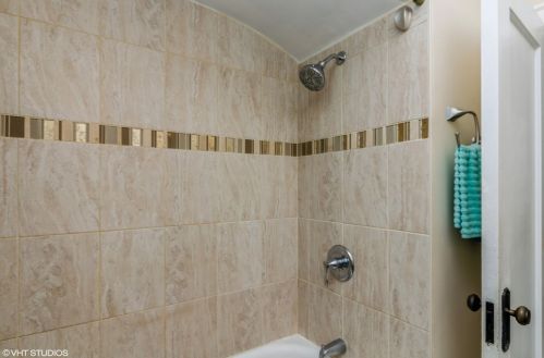 10721 Normal Ave, Chicago IL 60628-3204 exterior