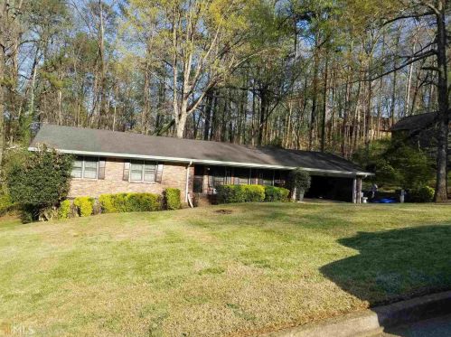 3740 High Point Ln, Atlanta GA  30331-7986 exterior