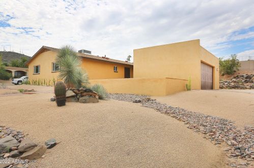 13202 7th Dr, Phoenix AZ  85029-1805 exterior