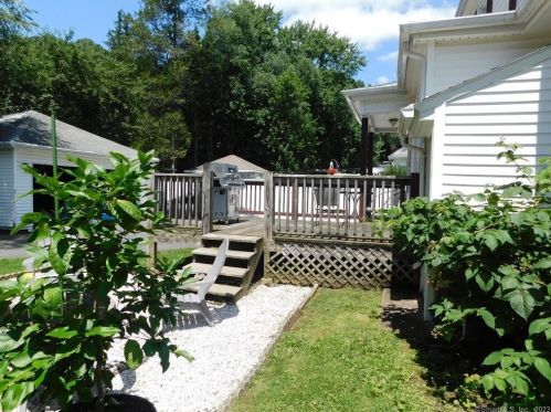 37 Harding St, New Britain CT 06052-1608 exterior