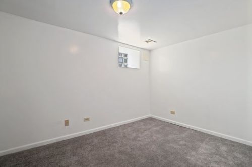 6152 Ellis Ave, Chicago IL 60637-2614 exterior