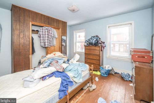 414 9 St, Chester PA 19013-2701 exterior