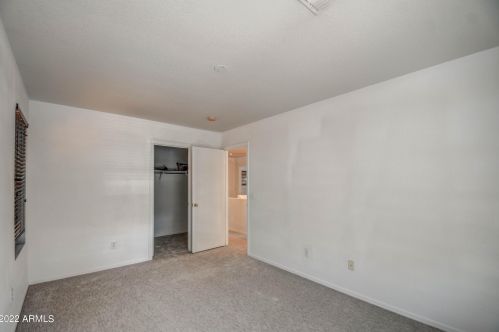 5912 Albeniz Pl, Phoenix AZ 85043-1973 exterior