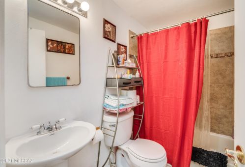 3610 32 St, Tucson AZ 85711-6830 exterior