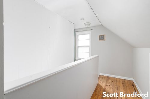 1317 Northlawn St, Grand Rapids MI 49505-3867 exterior