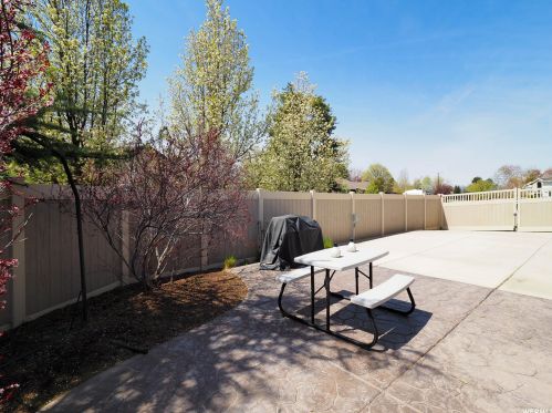 2161 Lorita Way, Sandy UT 84093-6514 exterior