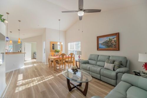 5055 Cedar Springs Dr, Naples, FL 34110-2326