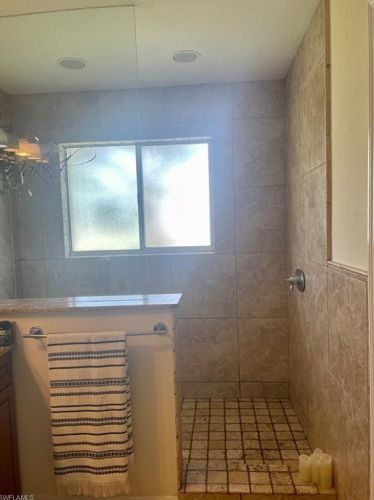 10261 Regent Cir, Naples FL 34109-1591 exterior