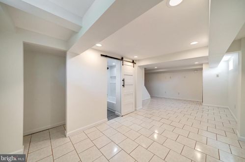 8436 Leaf Rd, Alexandria VA 22309-1708 exterior