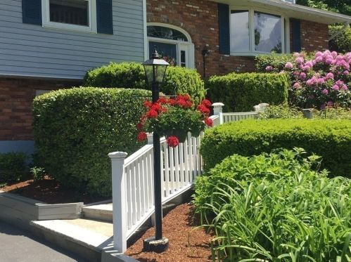 56 Reservoir Dr, Danvers MA 01923-1243 exterior