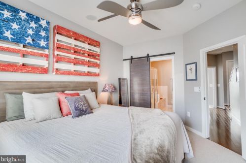 909 Montgomery, Alexandria VA 22314-1638 exterior