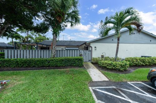 1329 Peppertree Trl, Fort Pierce, FL 34950-5263