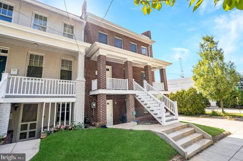 4120 Ellicott St, Washington DC  20016-1702 exterior